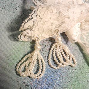 VTG white pearlcore clip earrings drop and dangle loop faux pearl bridal dressy